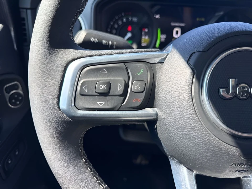 2025 Jeep JL Wrangler - Image 13 of 21
