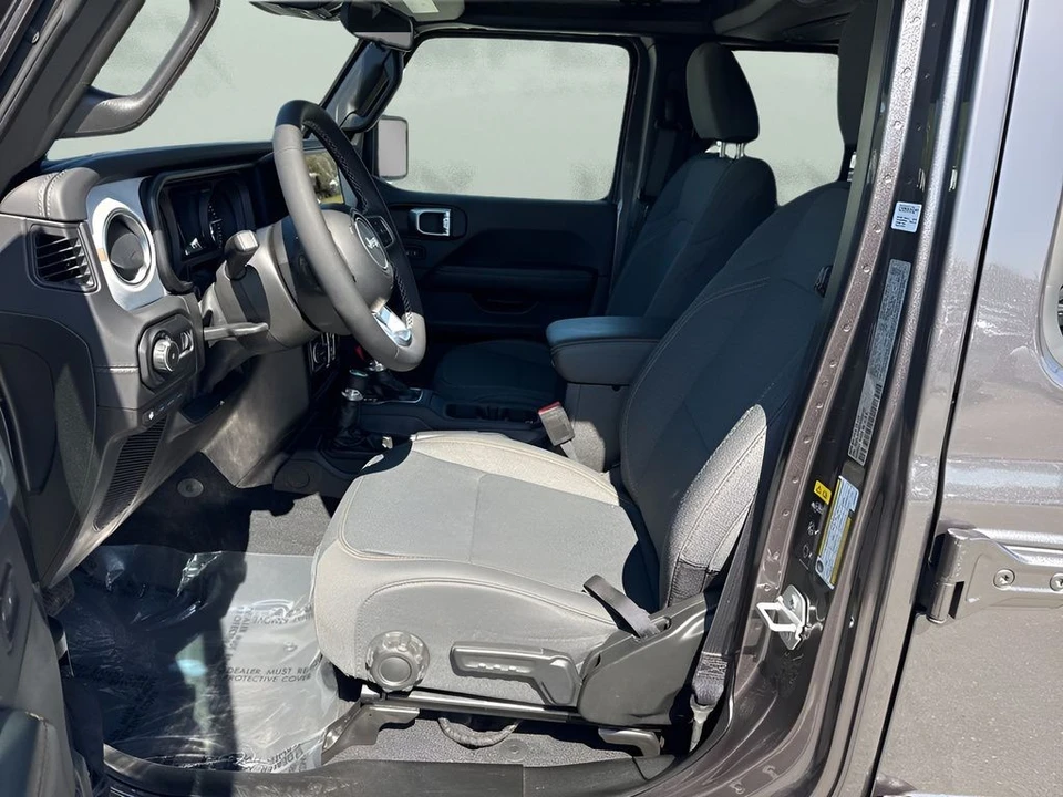 2025 Jeep JL Wrangler - Image 9 of 21