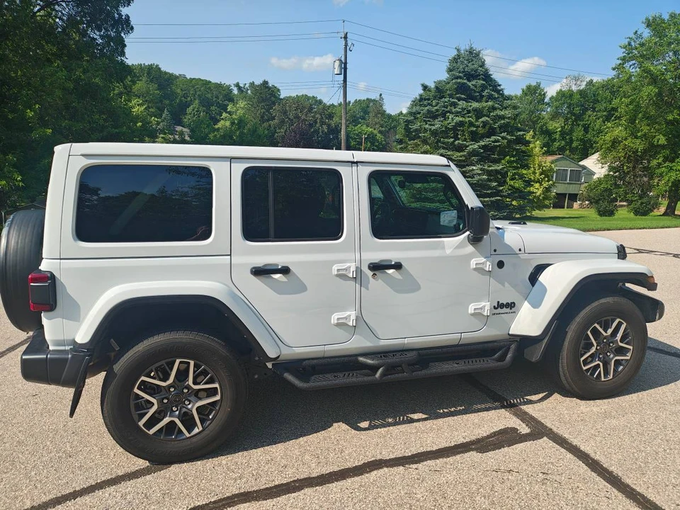 2025 Jeep JL Wrangler - Image 6 of 6