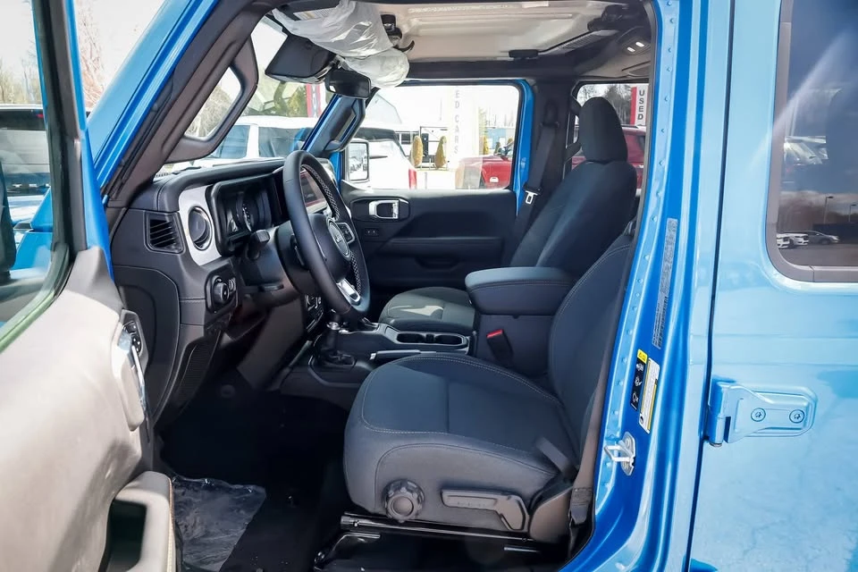 2025 Jeep JL Wrangler - Image 8 of 20
