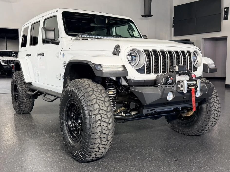 2025 Jeep JL Wrangler - Image 8 of 31