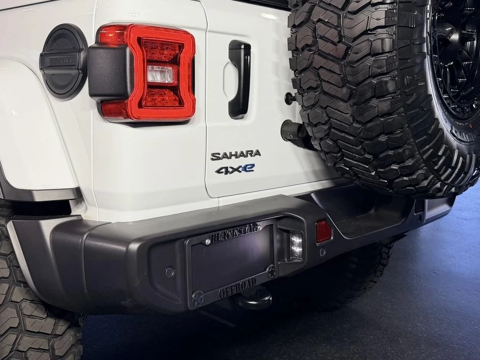 2025 Jeep JL Wrangler - Image 16 of 31