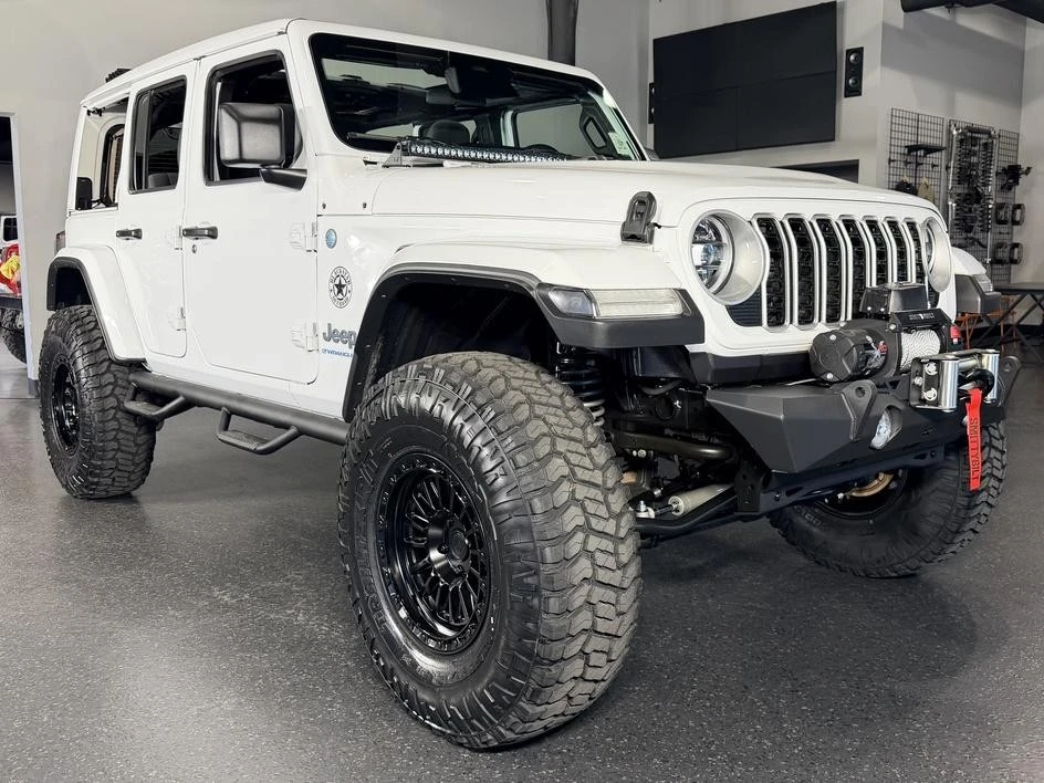 2025 Jeep JL Wrangler - Image 2 of 31