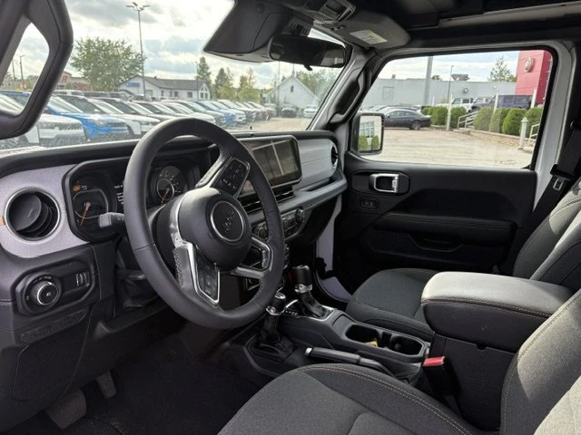 2025 Jeep JL Wrangler - Image 13 of 13