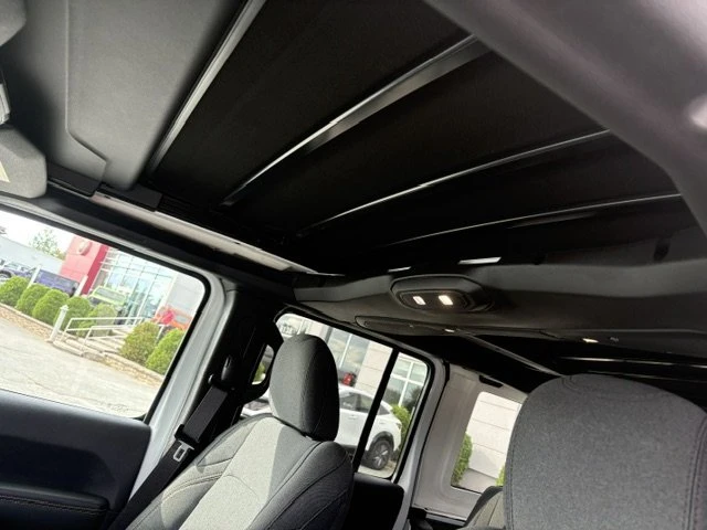 2025 Jeep JL Wrangler - Image 12 of 13