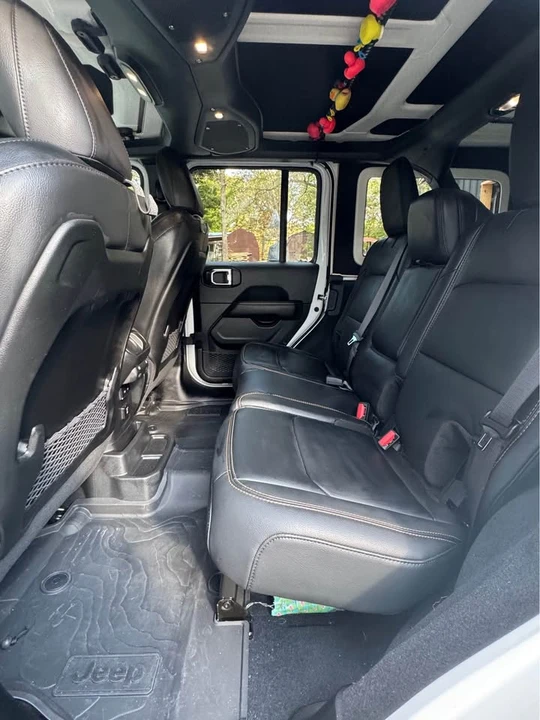 2025 Jeep JL Wrangler - Image 6 of 8