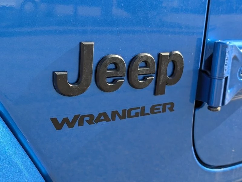 2025 Jeep JL Wrangler - Image 14 of 20