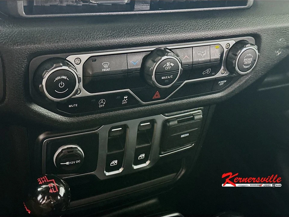 2025 Jeep JL Wrangler - Image 18 of 21