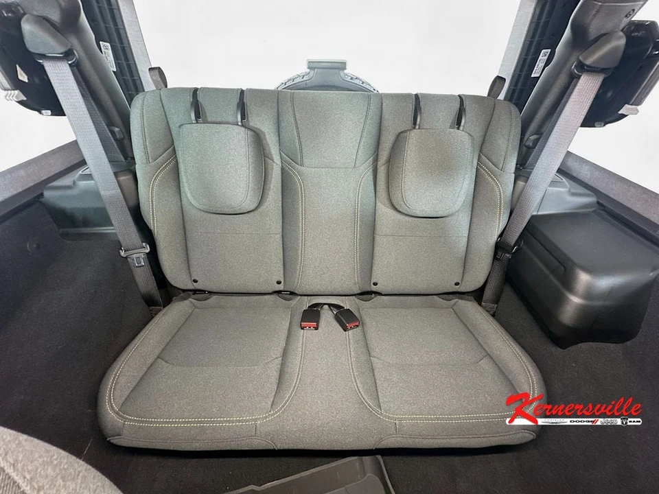 2025 Jeep JL Wrangler - Image 13 of 21
