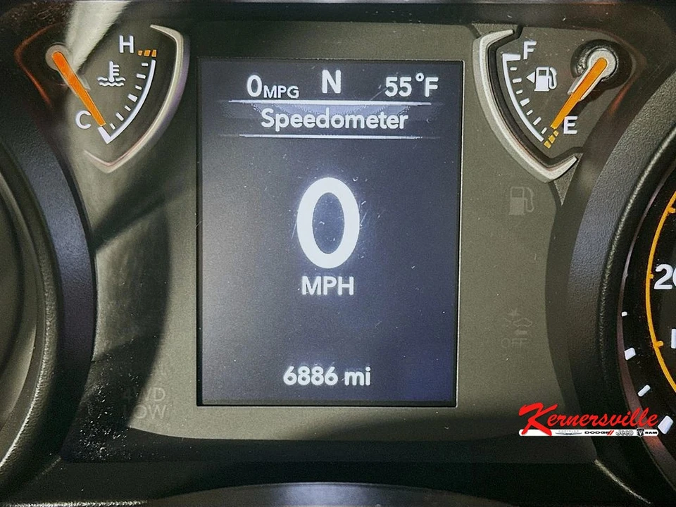 2025 Jeep JL Wrangler - Image 15 of 21
