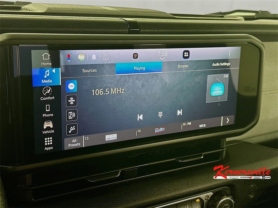 2025 Jeep JL Wrangler - Image 17 of 21