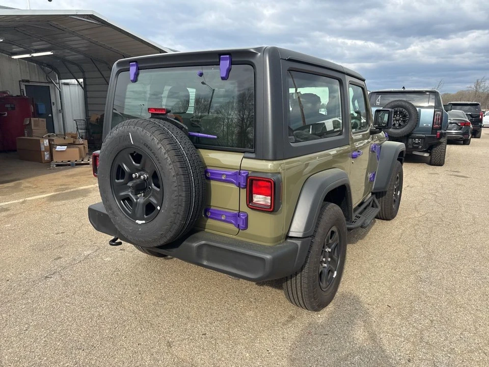 2025 Jeep JL Wrangler - Image 3 of 7
