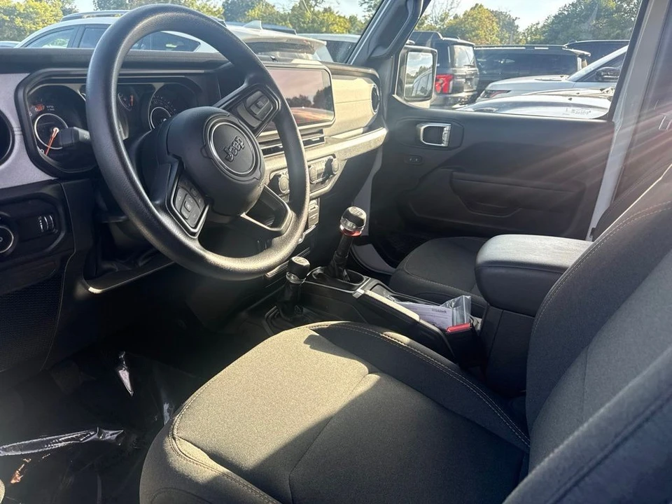 2025 Jeep JL Wrangler - Image 3 of 6