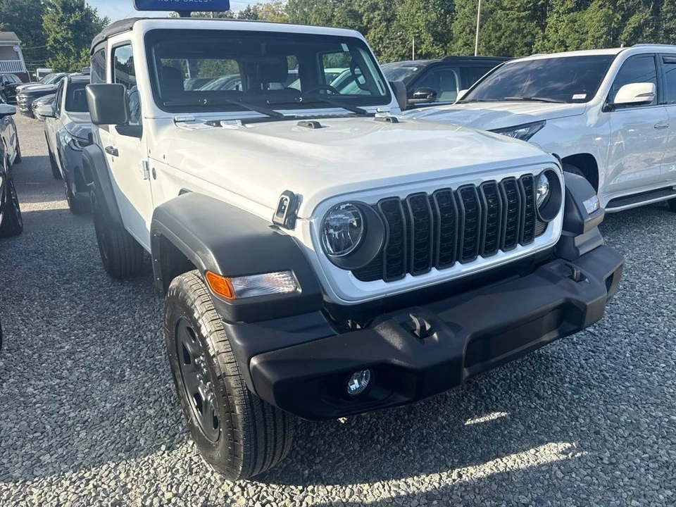 2025 Jeep JL Wrangler - Image 2 of 6