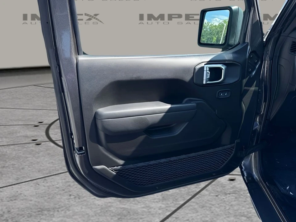 2025 Jeep JL Wrangler - Image 15 of 21