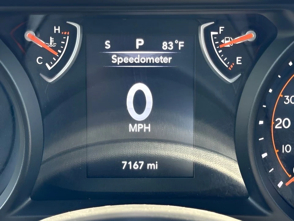 2025 Jeep JL Wrangler - Image 14 of 21