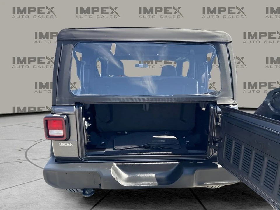 2025 Jeep JL Wrangler - Image 17 of 21