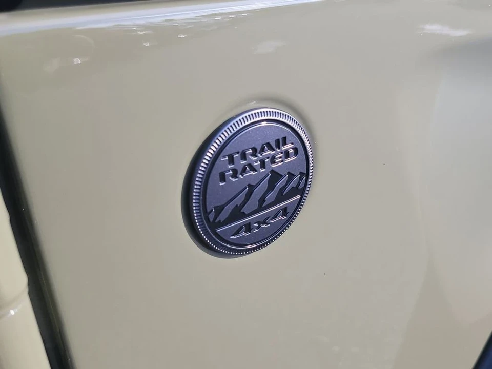 2025 Jeep JL Wrangler - Image 7 of 21