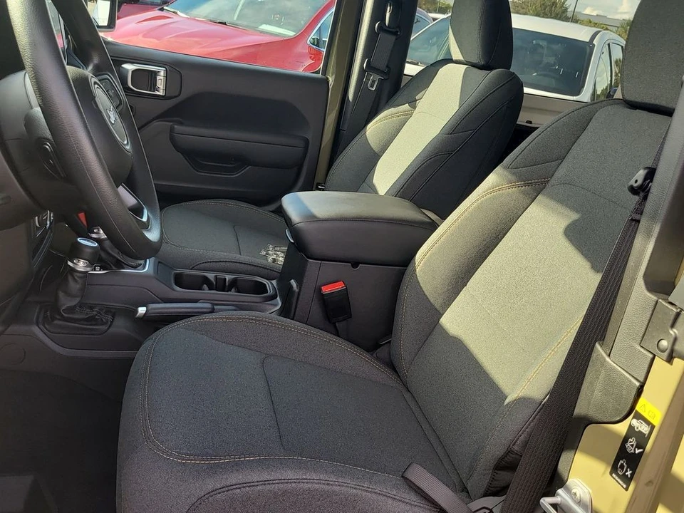2025 Jeep JL Wrangler - Image 13 of 21