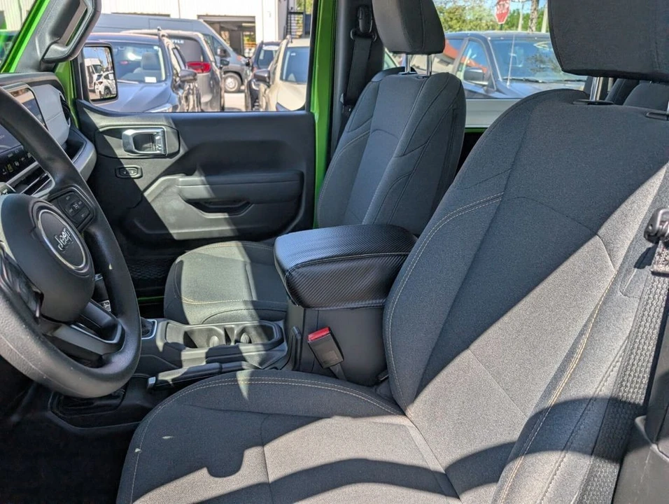 2025 Jeep JL Wrangler - Image 11 of 21
