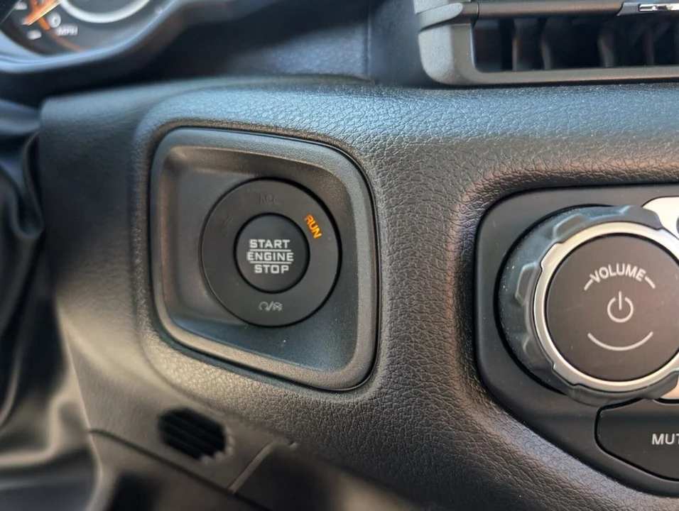 2025 Jeep JL Wrangler - Image 21 of 21