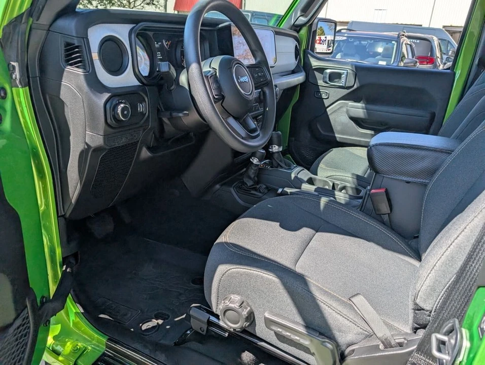 2025 Jeep JL Wrangler - Image 12 of 21