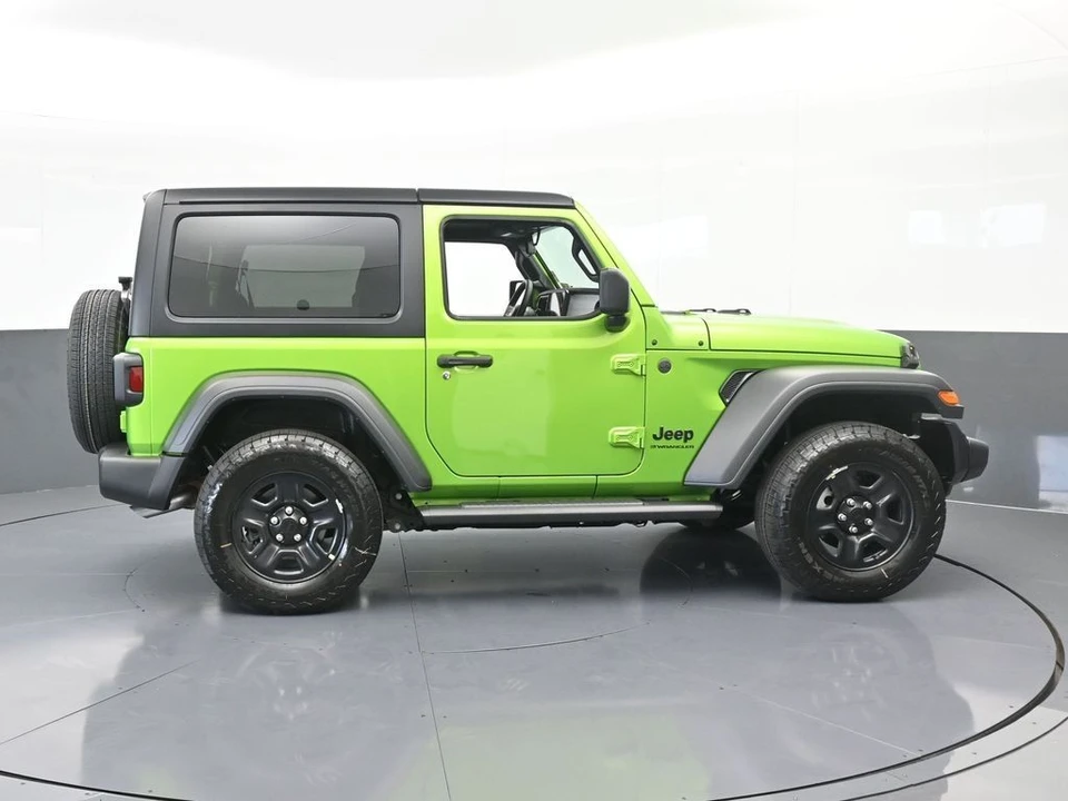 2025 Jeep JL Wrangler - Image 7 of 12