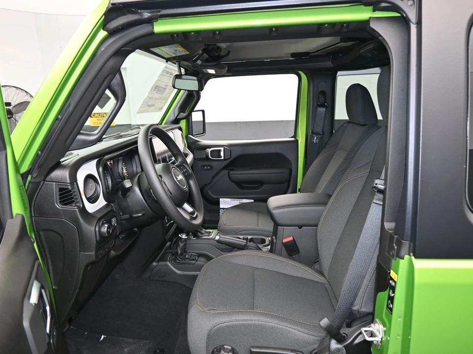 2025 Jeep JL Wrangler - Image 11 of 12