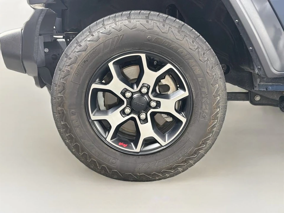 2025 Jeep JL Wrangler - Image 30 of 31