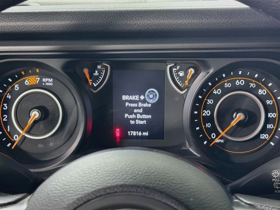 2025 Jeep JL Wrangler - Image 14 of 31