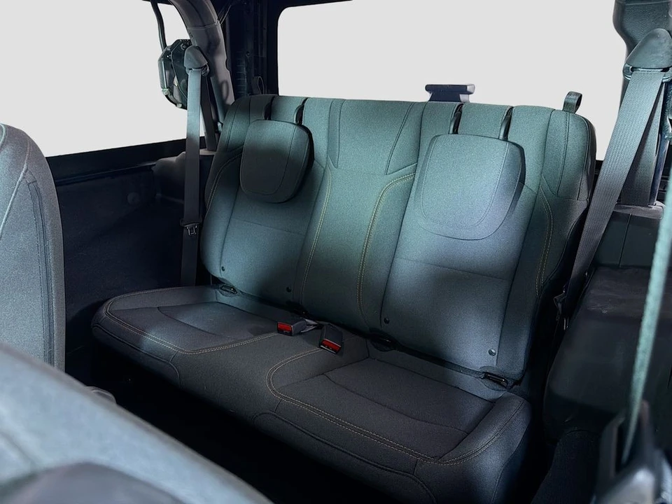 2025 Jeep JL Wrangler - Image 22 of 31
