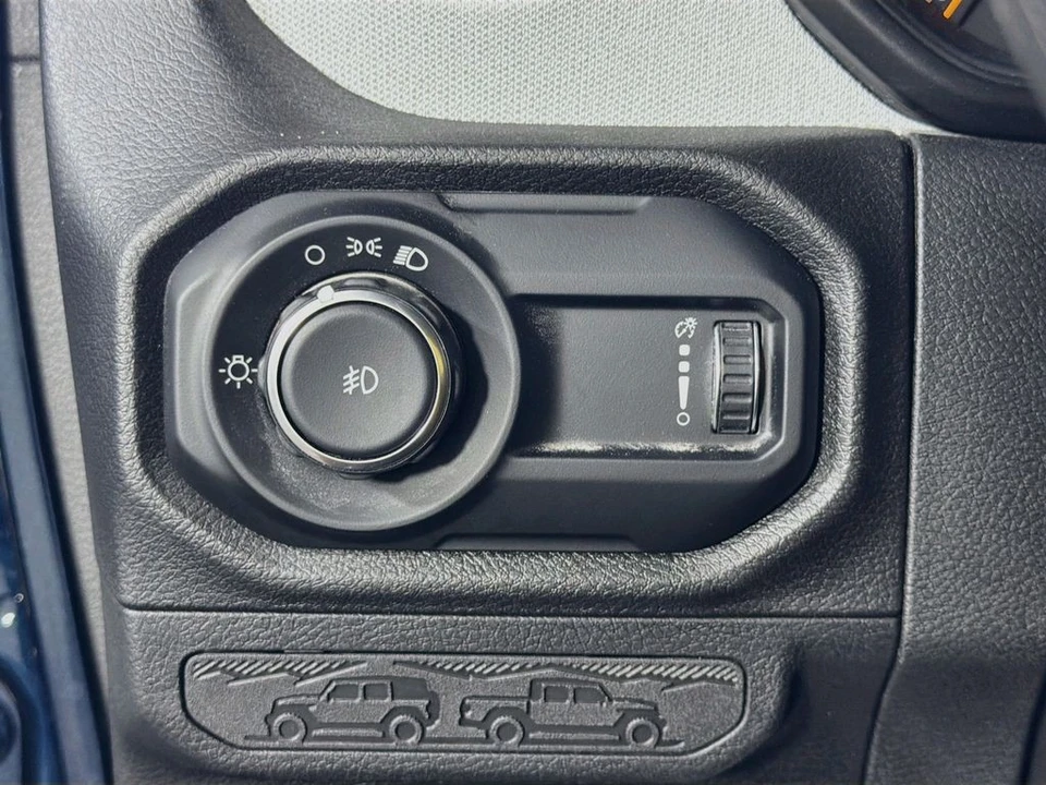 2025 Jeep JL Wrangler - Image 11 of 31