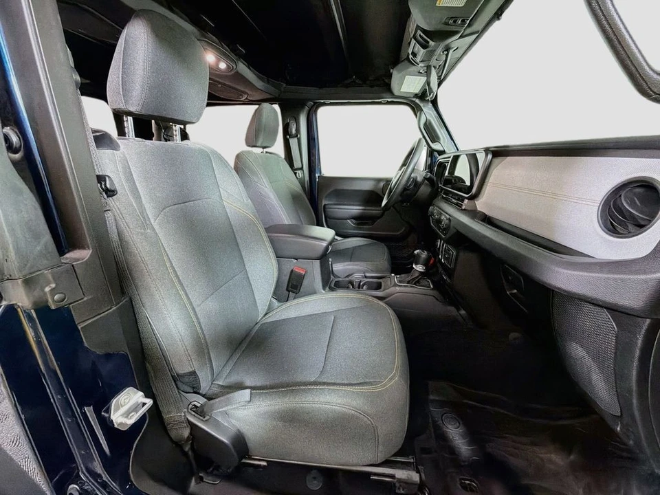 2025 Jeep JL Wrangler - Image 28 of 31