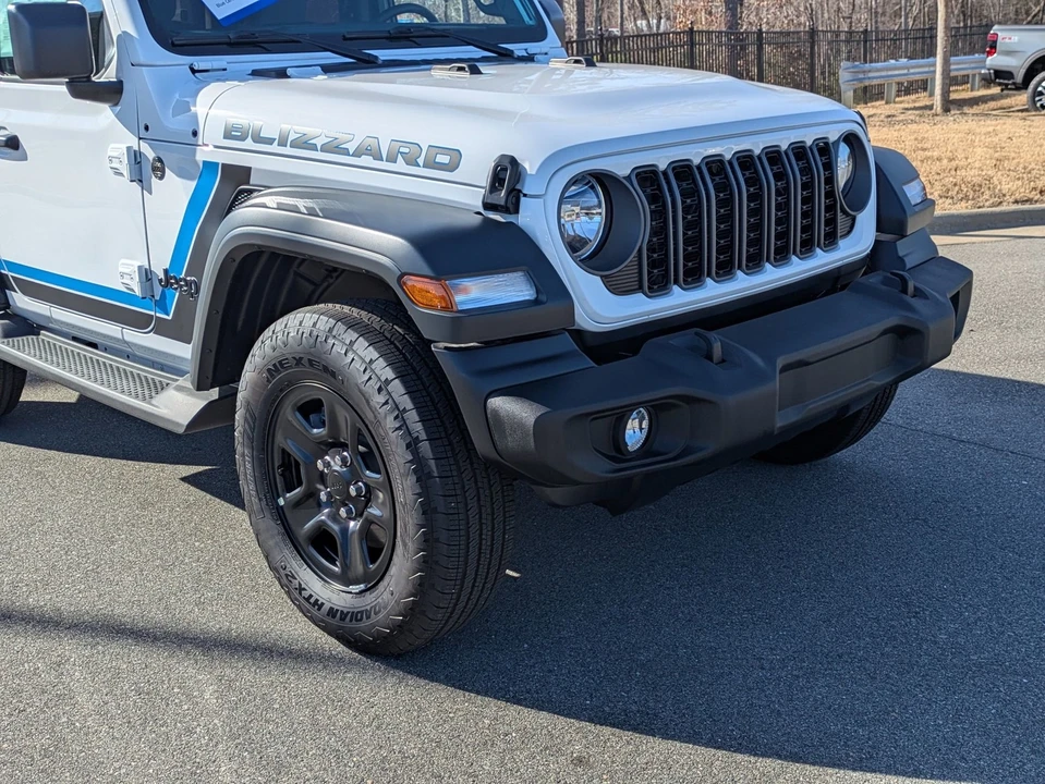 2025 Jeep JL Wrangler - Image 10 of 21