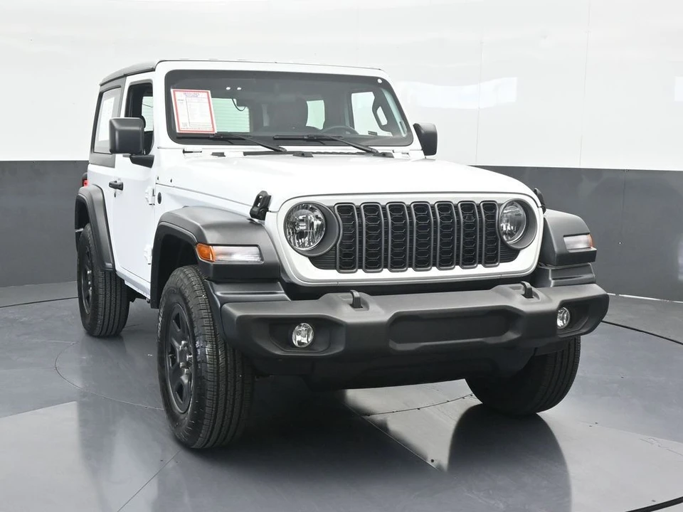2025 Jeep JL Wrangler - Image 9 of 12