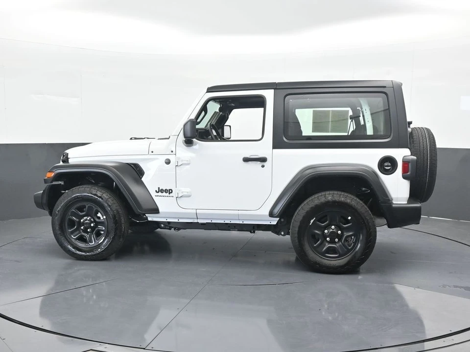 2025 Jeep JL Wrangler - Image 3 of 12