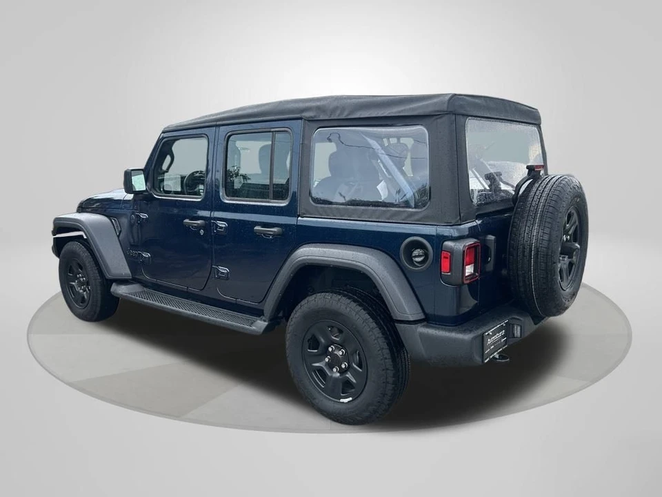 2025 Jeep JL Wrangler - Image 5 of 12