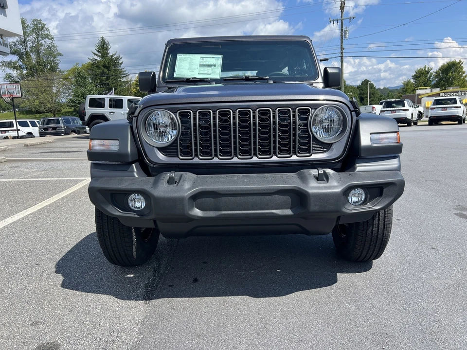 2025 Jeep JL Wrangler - Image 5 of 21