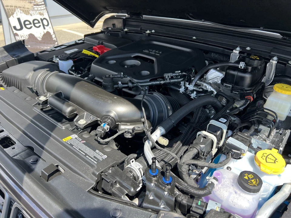 2025 Jeep JL Wrangler - Image 21 of 21