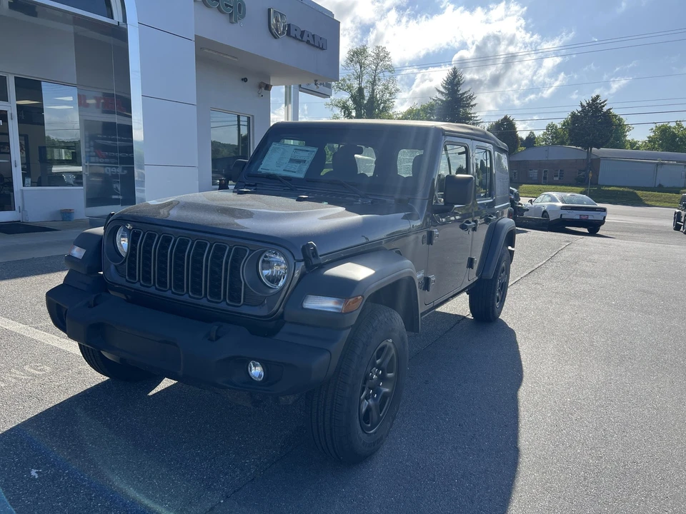 2025 Jeep JL Wrangler - Image 6 of 23