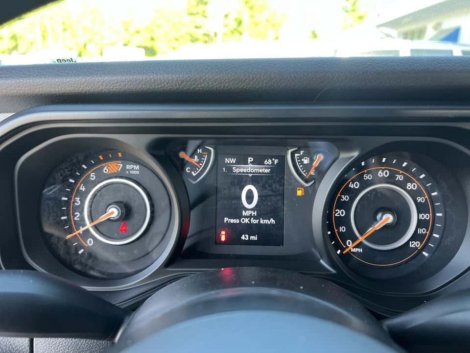 2025 Jeep JL Wrangler - Image 20 of 23