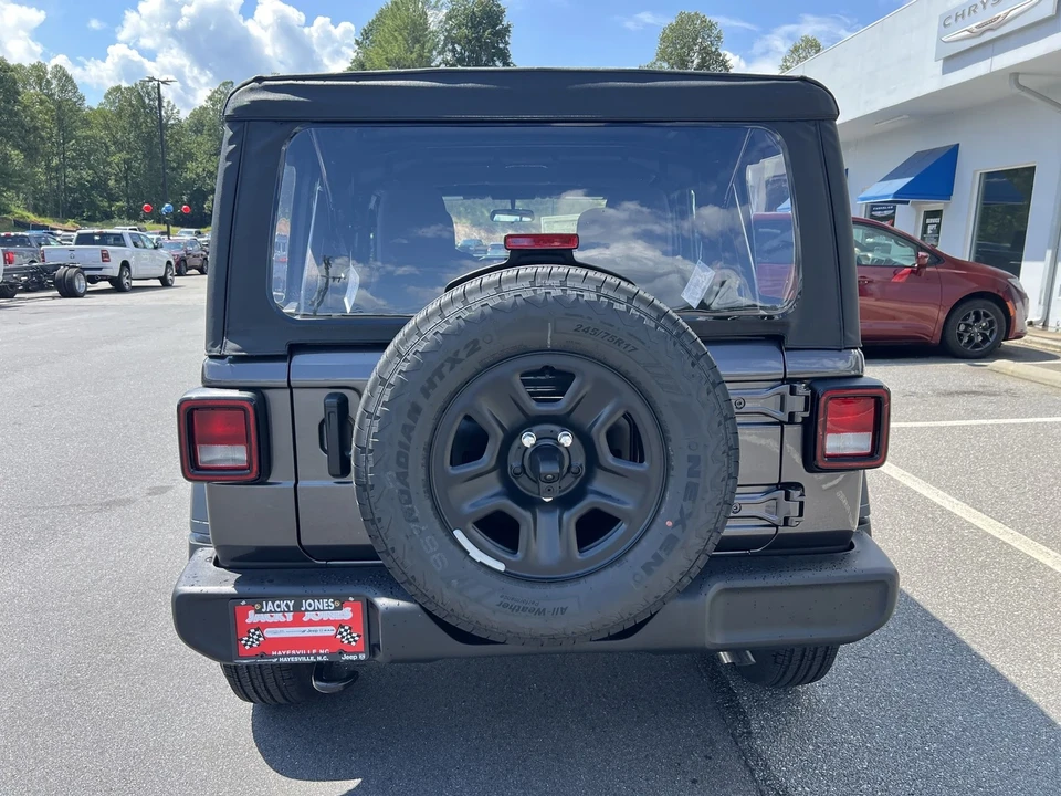 2025 Jeep JL Wrangler - Image 2 of 21