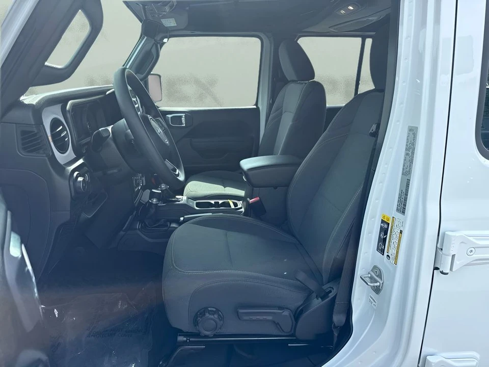 2025 Jeep JL Wrangler - Image 9 of 28