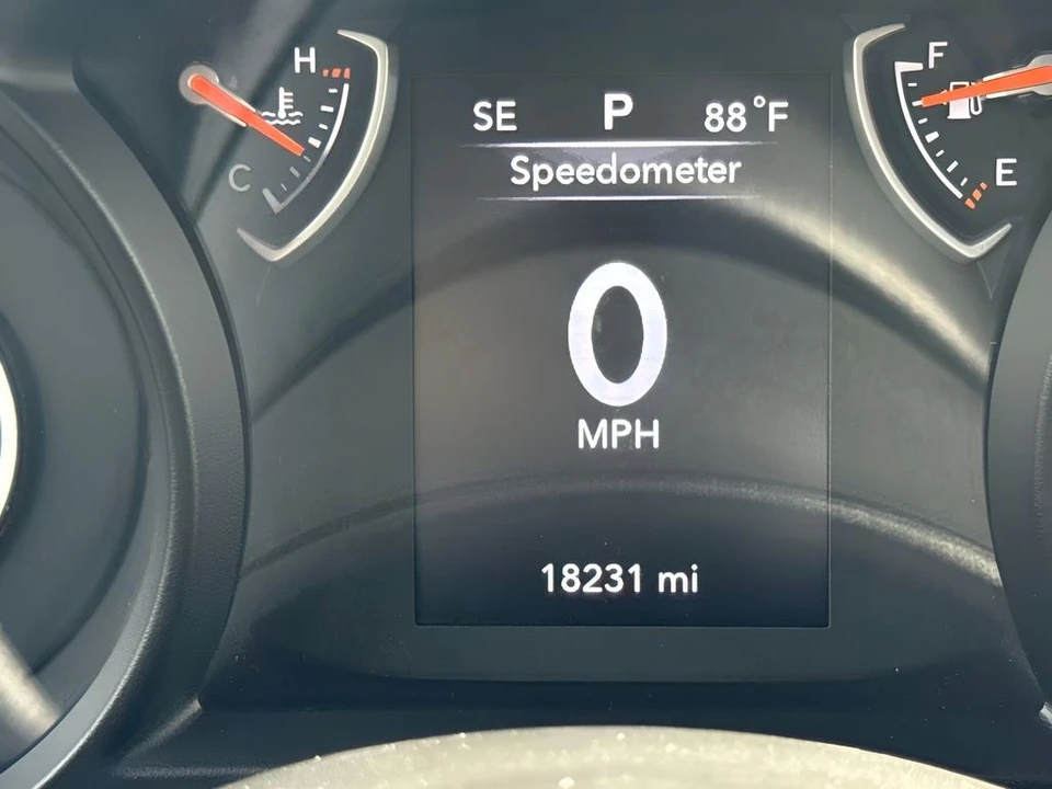 2025 Jeep JL Wrangler - Image 20 of 28