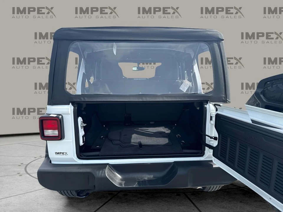 2025 Jeep JL Wrangler - Image 23 of 28
