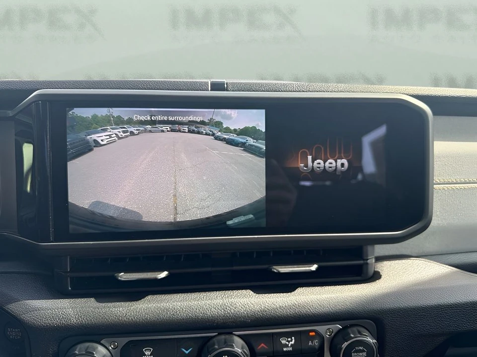 2025 Jeep JL Wrangler - Image 16 of 28