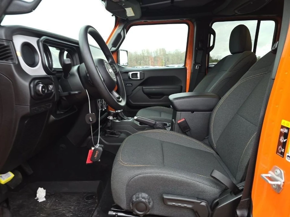2025 Jeep JL Wrangler - Image 7 of 21