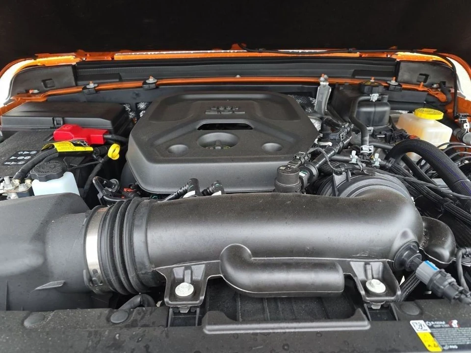 2025 Jeep JL Wrangler - Image 12 of 21