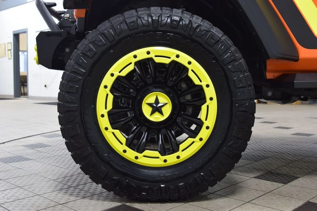 2025 Jeep JL Wrangler - Image 25 of 31