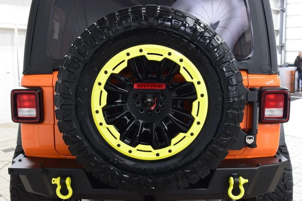 2025 Jeep JL Wrangler - Image 23 of 31